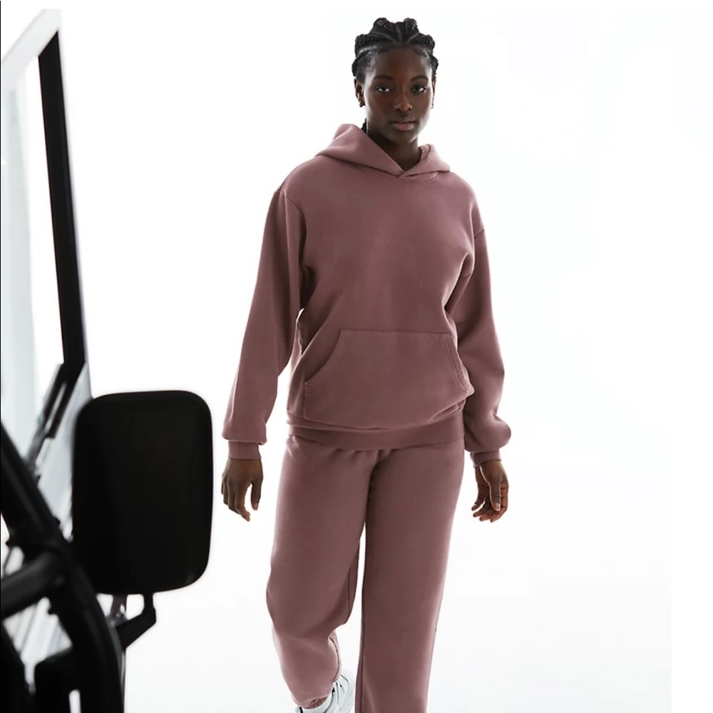 Aritzia Superworld Sweatpants